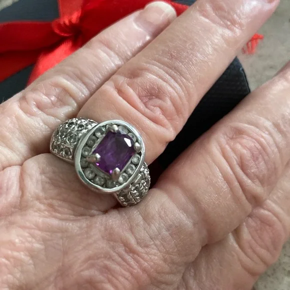 Sterling Silver Amethyst Ring With White Stones - Picture 3 of 4